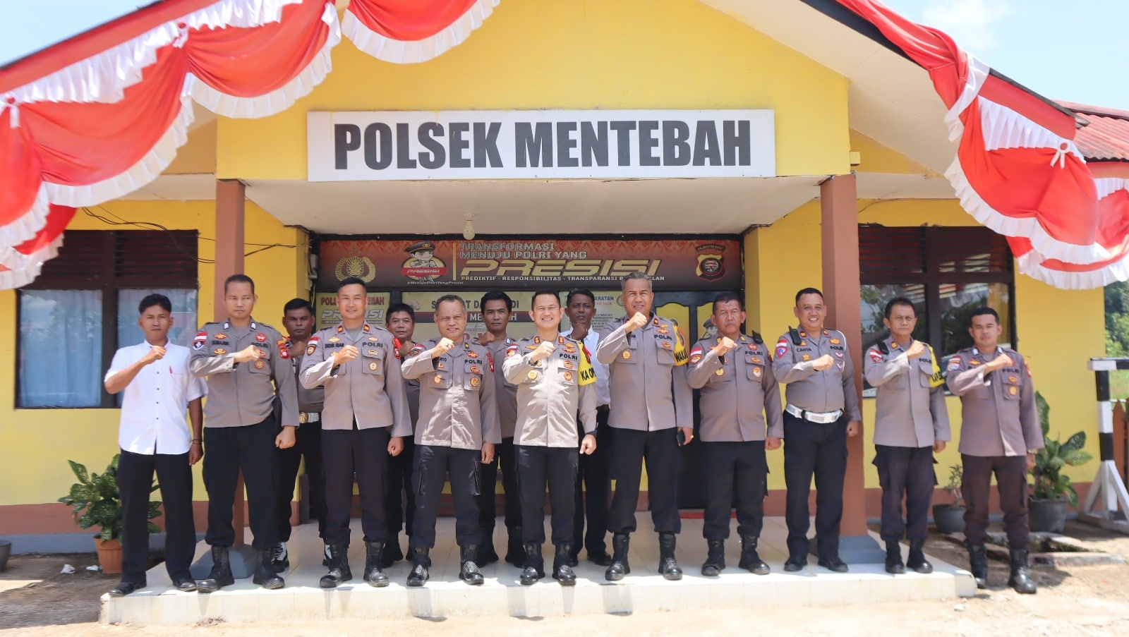 Kapolres Kapuas Hulu Lakukan Kunjungan Pengawasan Operasi Mantap Praja 2024 ke Polsek-polsek