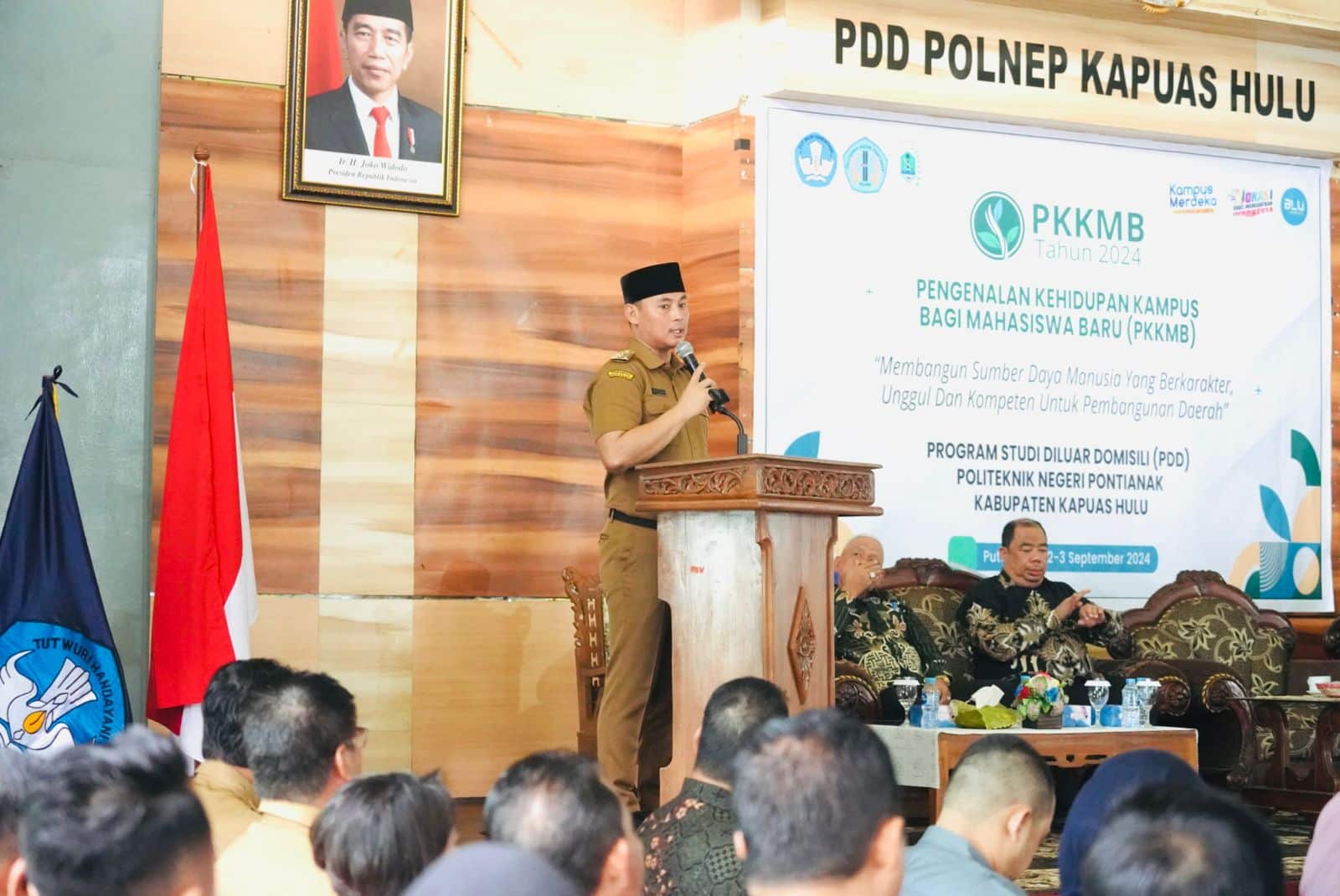 Wabup Wahyudi Hidayat Buka PKKMB PDD Polnep Kapuas Hulu