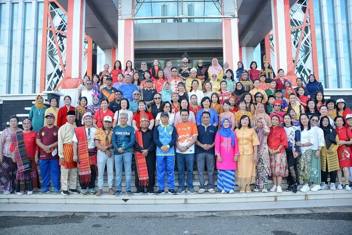 Donatus Franseda Ikuti Senam Pagi bersama Fokbi dan Staf Sekretariat Daerah Ketapang