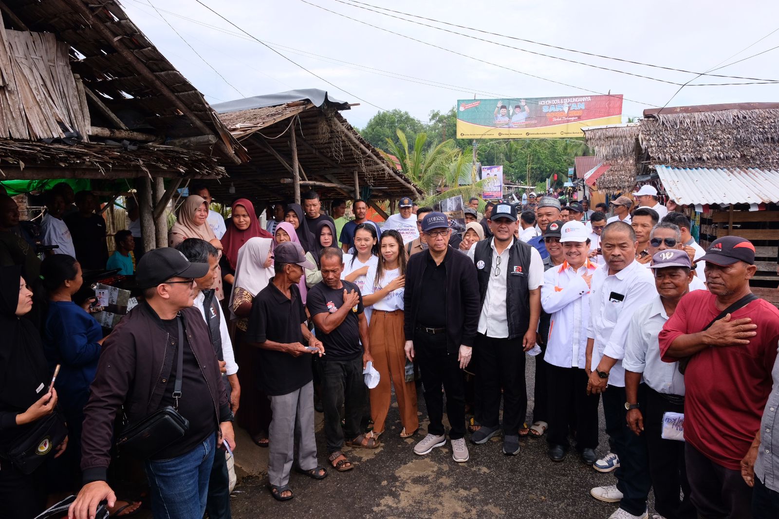 Sutarmidji Safari Keliling ke Lima Titik di Pemangkat, Silaturahmi Sekaligus Serap Aspirasi Masyarakat