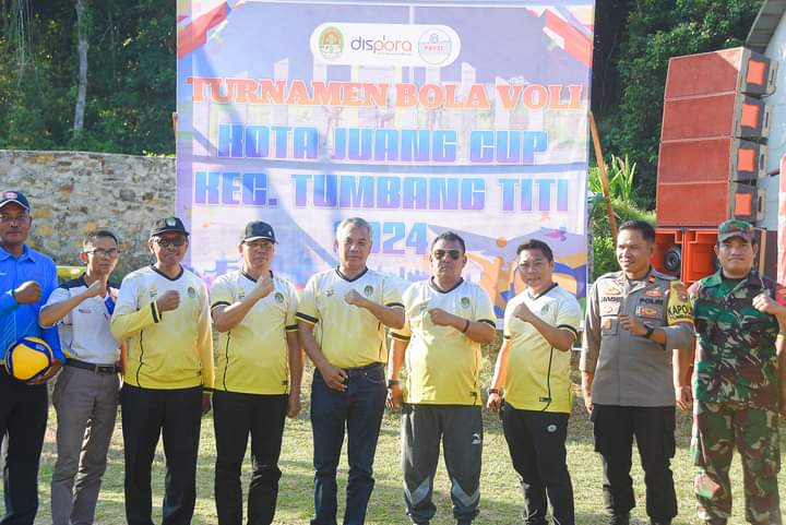 Bupati Ketapang Buka Kompetisi Bola Voli Kota Juang Tumbang Titi Tahun 2024
