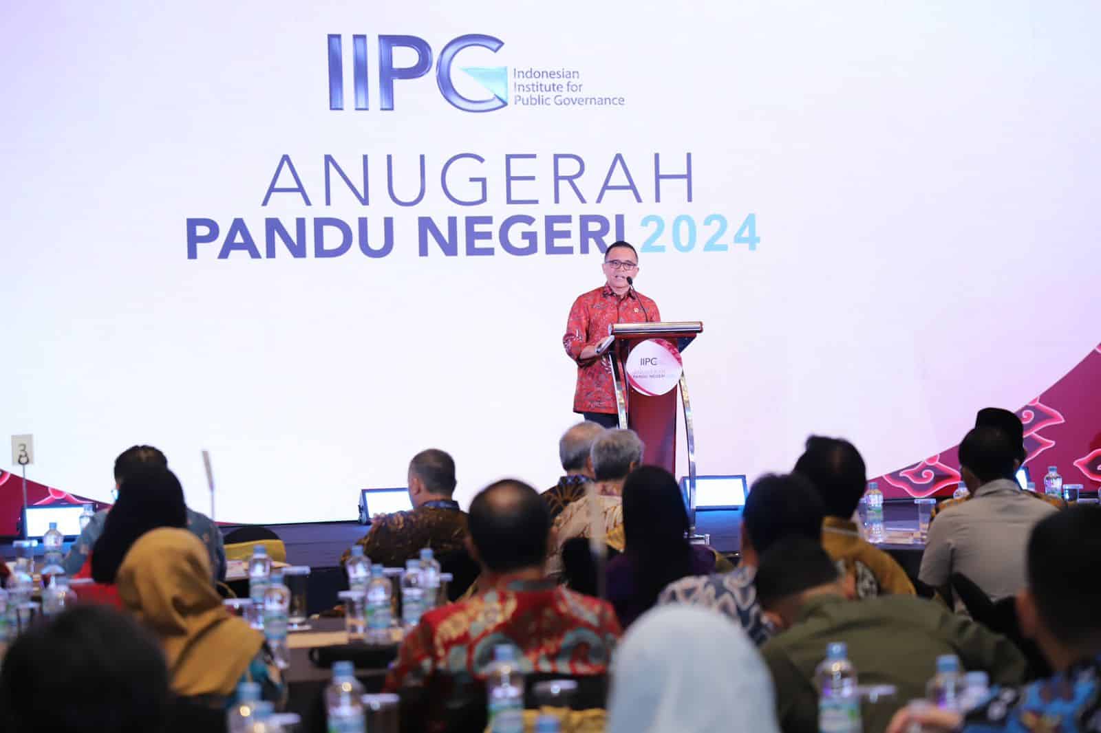 Pemkot Pontianak Diganjar Anugerah Pandu Negeri dari Indonesian Institute for Public Governance