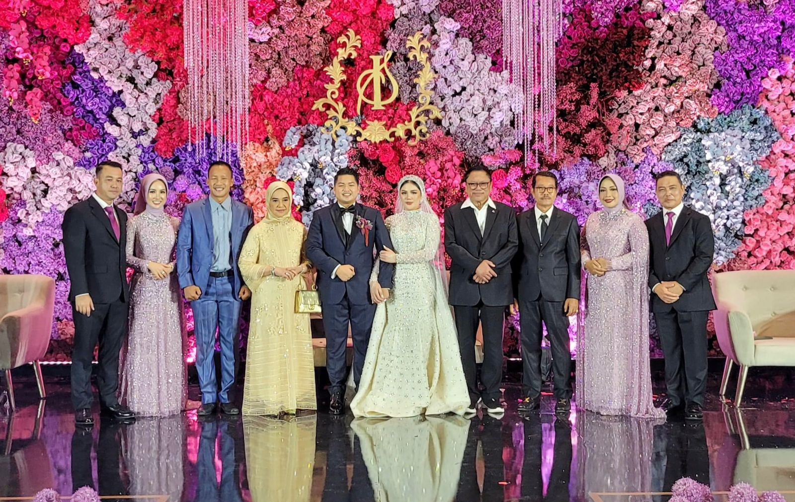 Pernikahan Putra Ria Norsan Dihadiri Banyak Tokoh Penting, dari OSO Hingga Daud Yordan