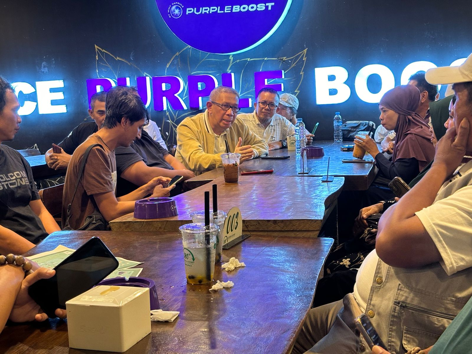 Midji Ngopi Santai di Kafe Sanggau, Tampung dan Jawab Persoalan Masyarakat