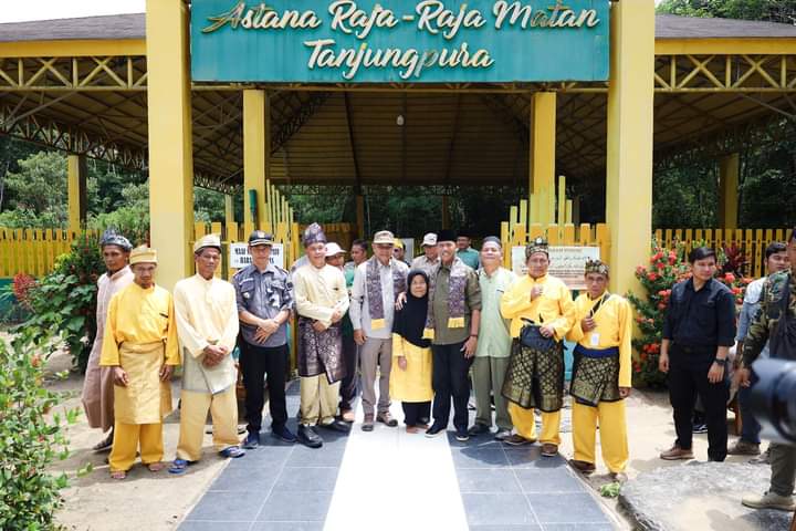 Hari Kedua, Napak Tilas Bupati dan Rombongan Ziarah ke Makam-makam Pahlawan Daerah