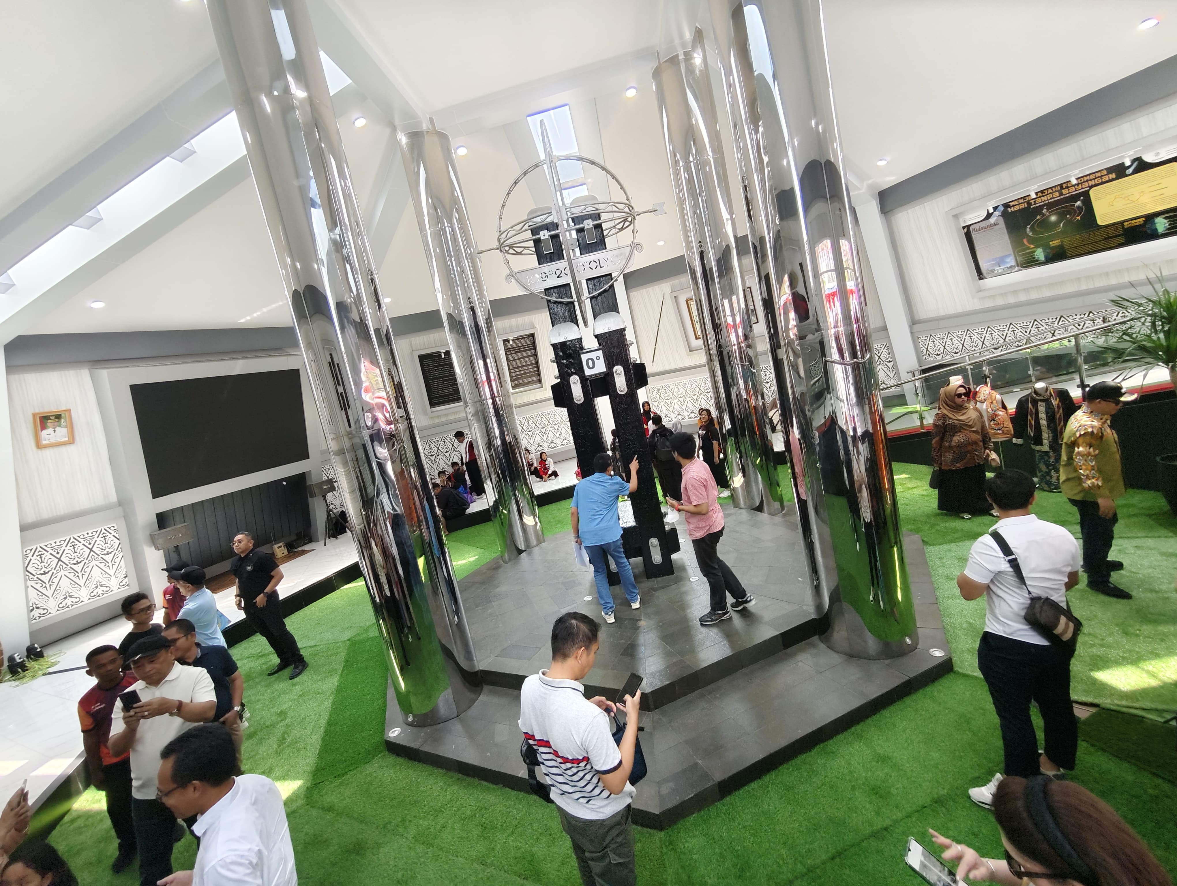 Wisatawan Luar Kagumi Kulminasi dan Kuliner Pontianak