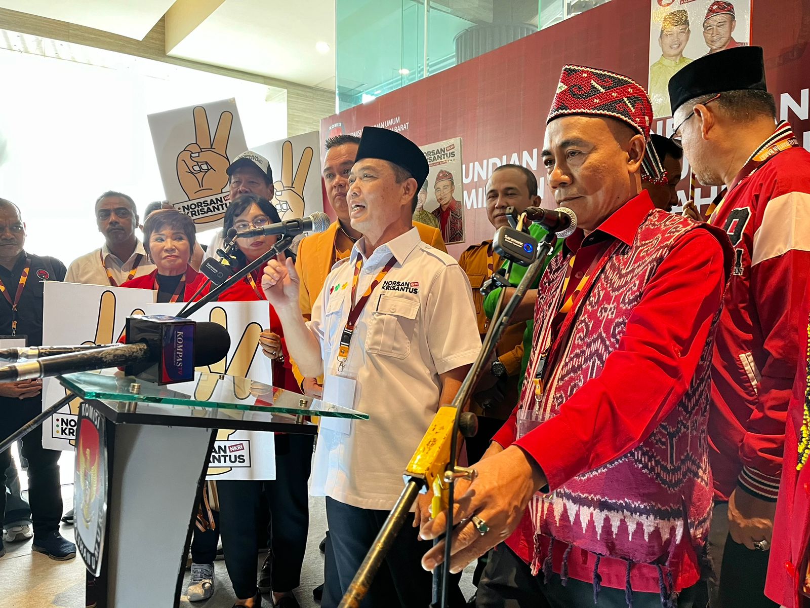 Filosofi Nomor Urut 2, Norsan: Simbol Kemenangan dan Kedamaian