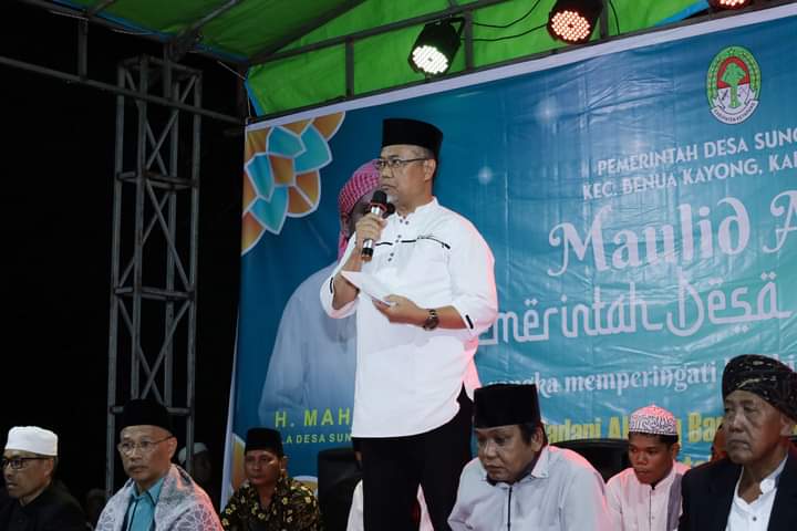 Maryadi Asmu’ie Hadiri Maulid Nabi dan Penyerahan Ambulance Desa Sungai Kinjil