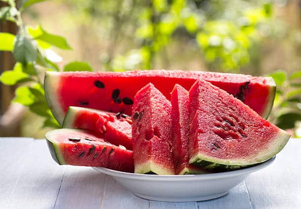 Mencegah Dehidrasi hingga Mengontrol Berat Badan, Berikut Khasiat Rutin Mengonsumsi Buah Semangka