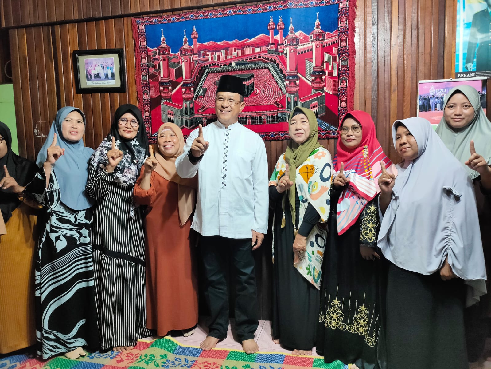 Hadiri Maulid Nabi di Desa Jawa Tengah, Cawagub Didi Didoakan Jadi Pemimpin yang Amanah