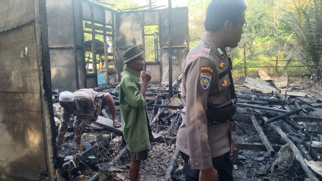 Ditinggal Pergi Acara Maulid Nabi, Rumah Lansia di Sungai Ambawang Terbakar