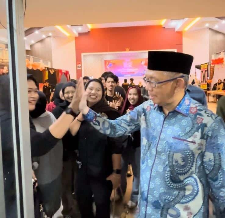 Hadir di Milad Universitas Muhammadiyah, Bang Midji Diserbu Mahasiswa