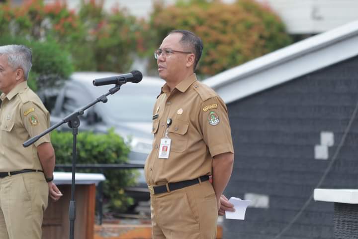 Pimpin Apel Pagi, Pj Sekda Ketapang Tegaskan Kedisiplinan Pegawai