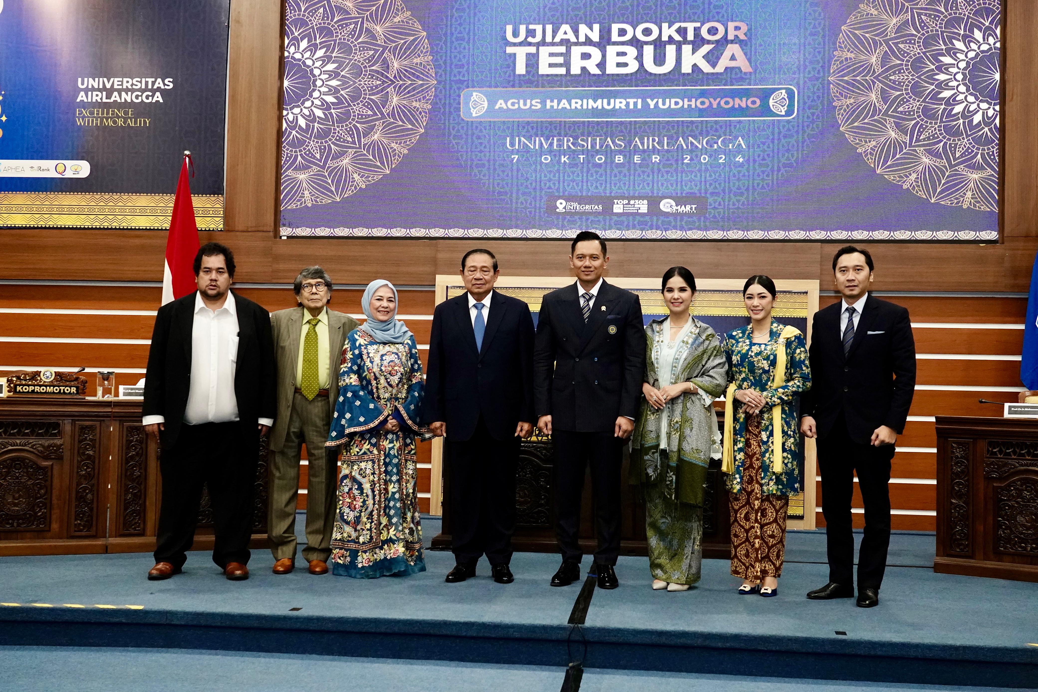 Penuh Haru, Menteri AHY Persembahkan Gelar Doktor untuk Almarhumah Ibu Ani Yudhoyono