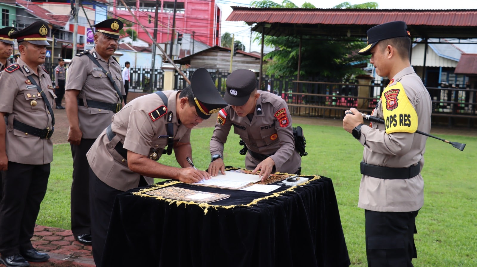 Jabatan 4 Kapolsek Kapuas Hulu Bergeser
