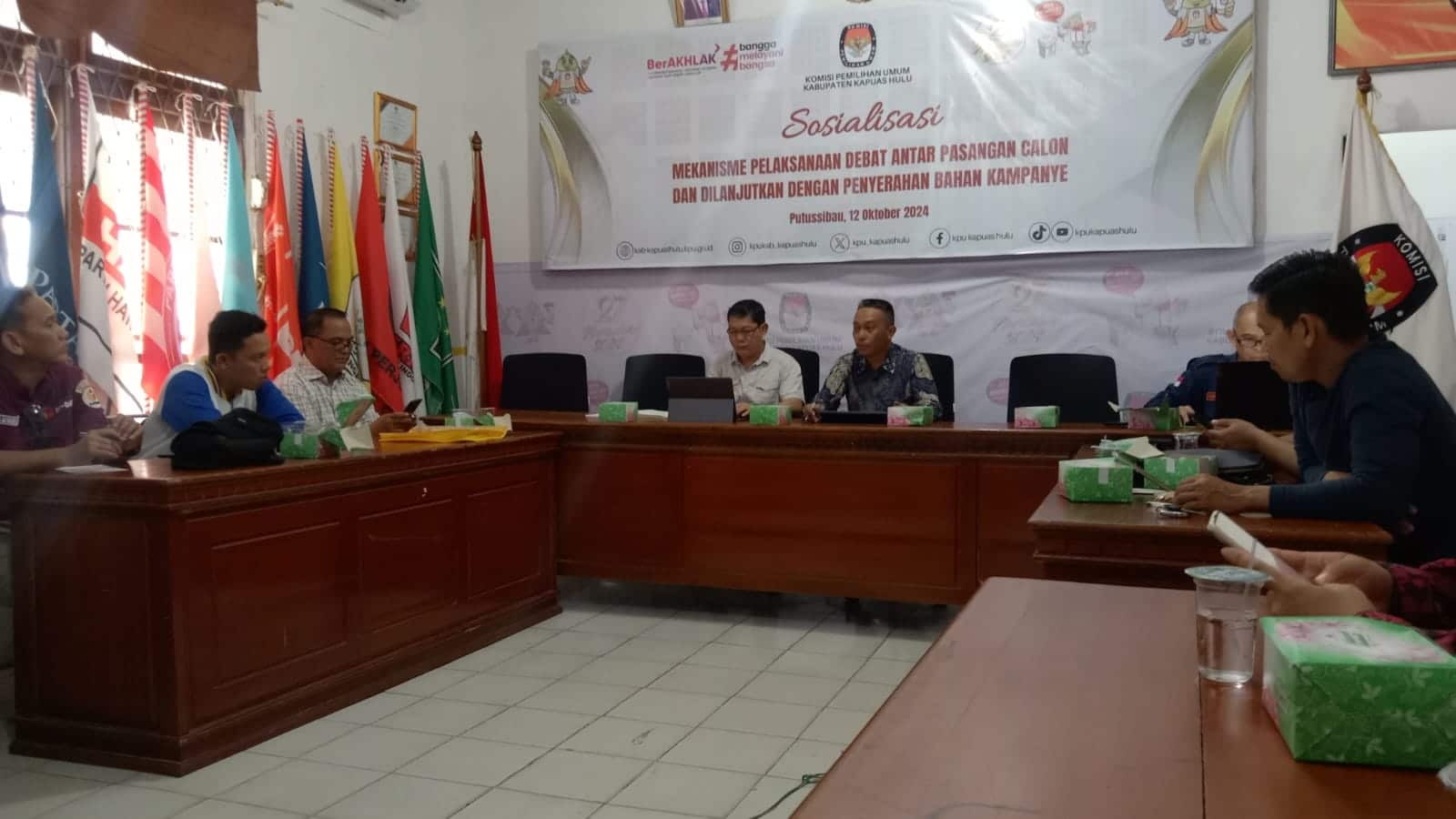 Tim Paslon 2 Menyala Minta Debat Bupati dan Wakil Bupati Kapuas Hulu Dibagi Dua Sesi