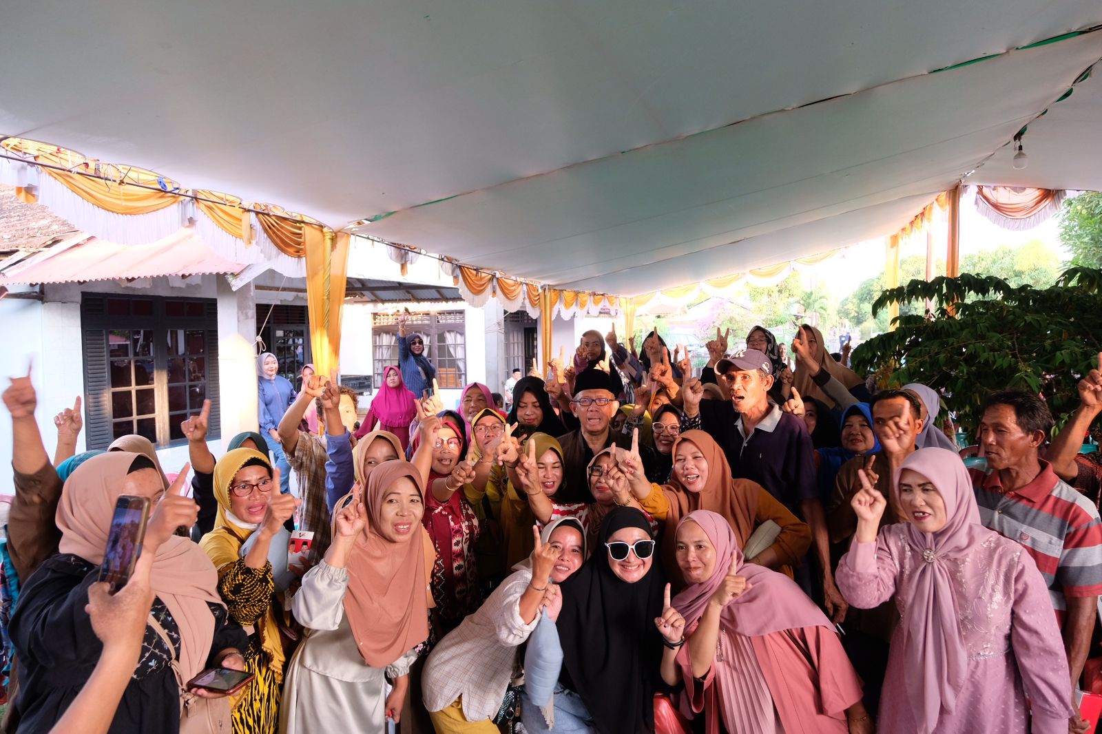 Puas Dengan Kinerja Midji di Periode Pertama, Warga Benua Kayong Ketapang Kompak Dukung Midji-Didi