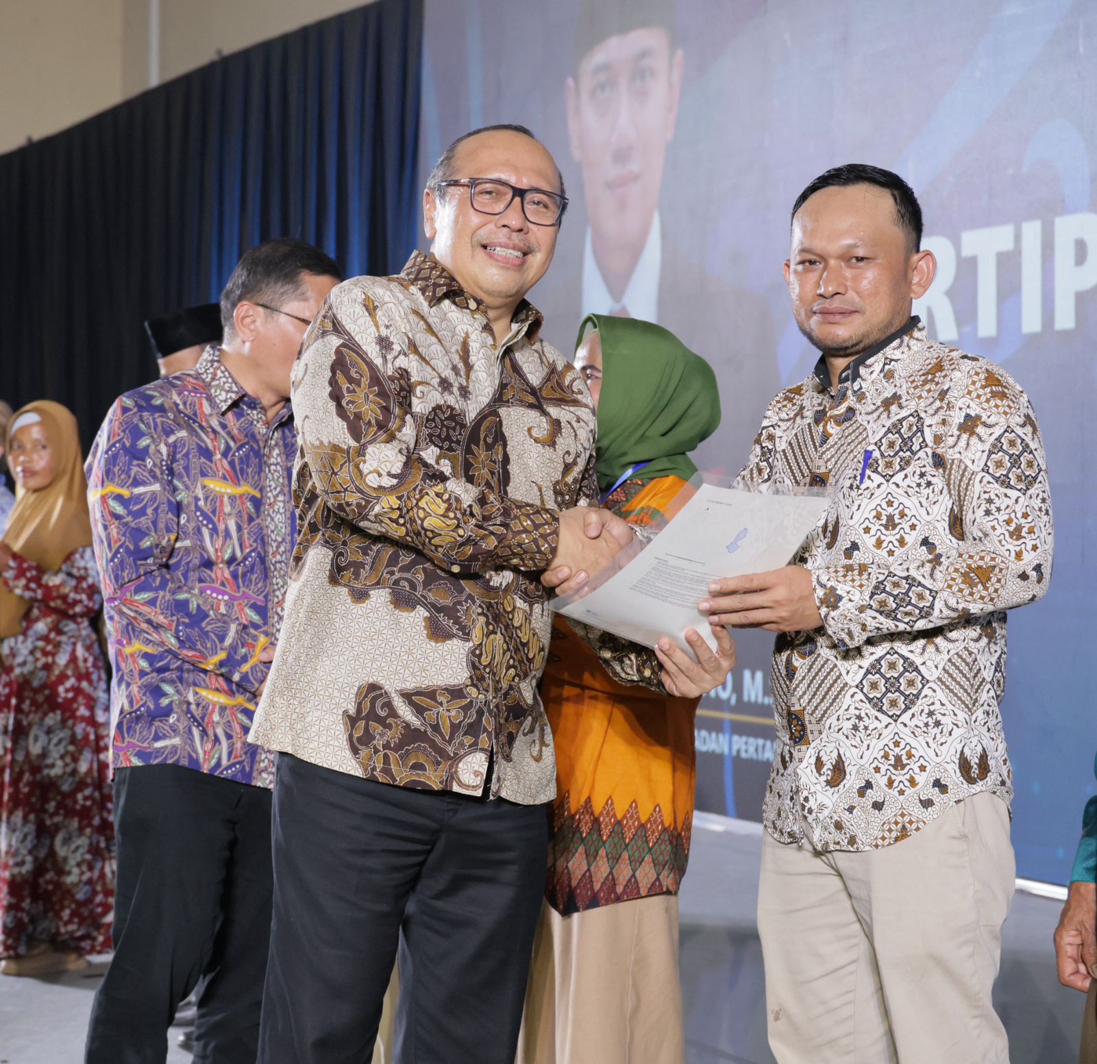 Petani Milenial Asal Sukabumi Akhirnya Dapatkan Legalitas Tanahnya melalui Reforma Agraria