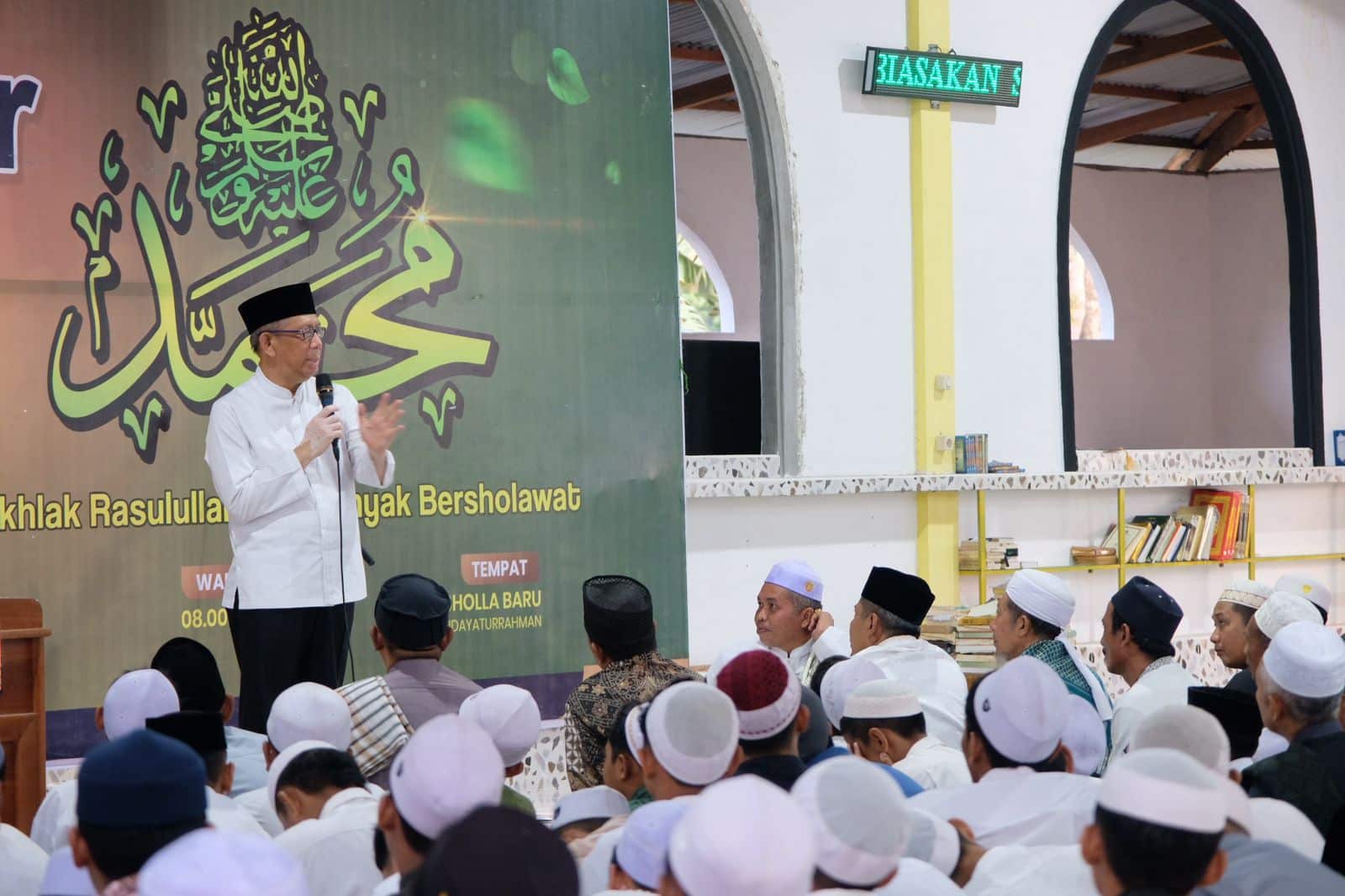 Silaturahmi ke Ponpes Hidayaturrahman Ketapang, Midji Bagikan Pengalaman Hidup dengan Para Santri