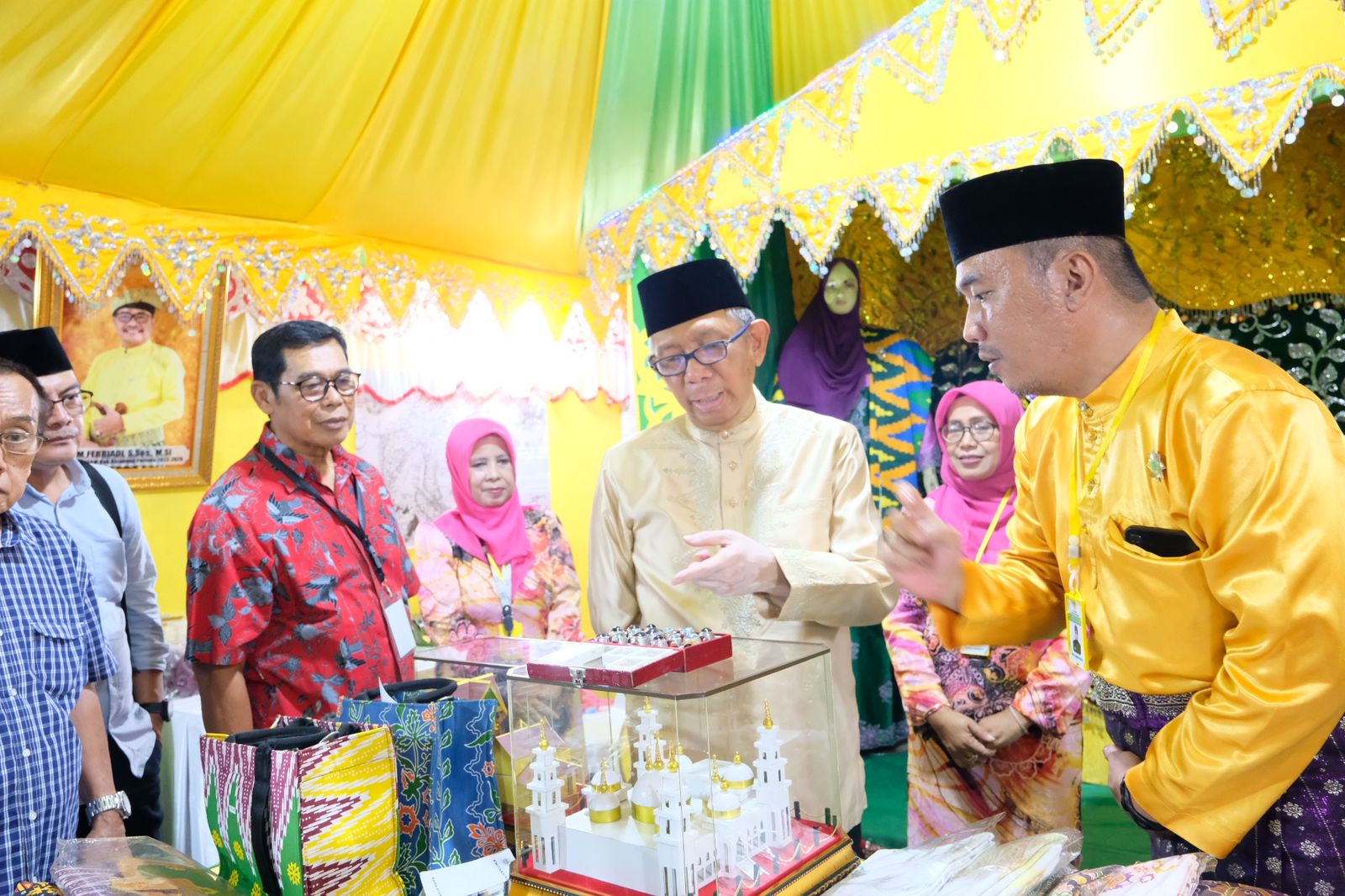 Lestarikan Budaya dan Majukan UMKM, Midji Dorong Festival Budaya Melayu Kalbar Jadi Event Tahunan