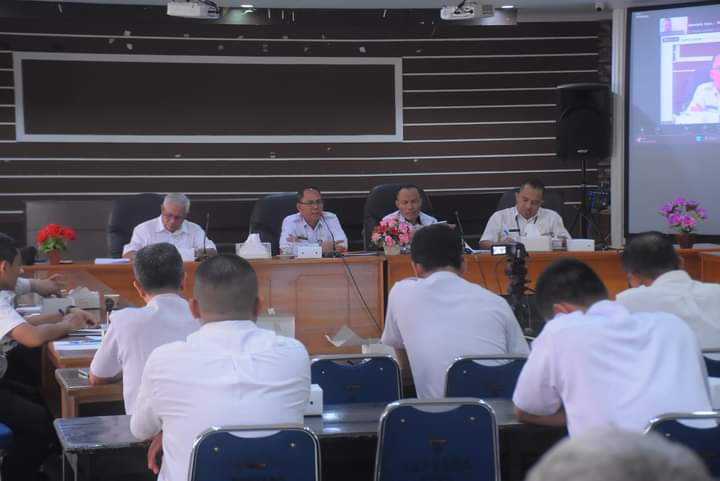 Pj Sekda Ketapang Pimpin Rapat Forum TJSLP