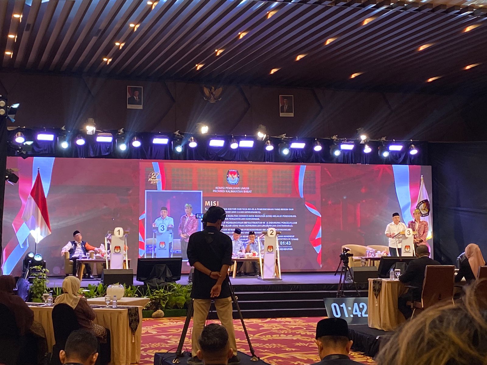 KPU Kalbar Gelar Debat Publik Pertama, Tiga Paslon Adu Visi dan Misi Untuk Kemajuan Daerah