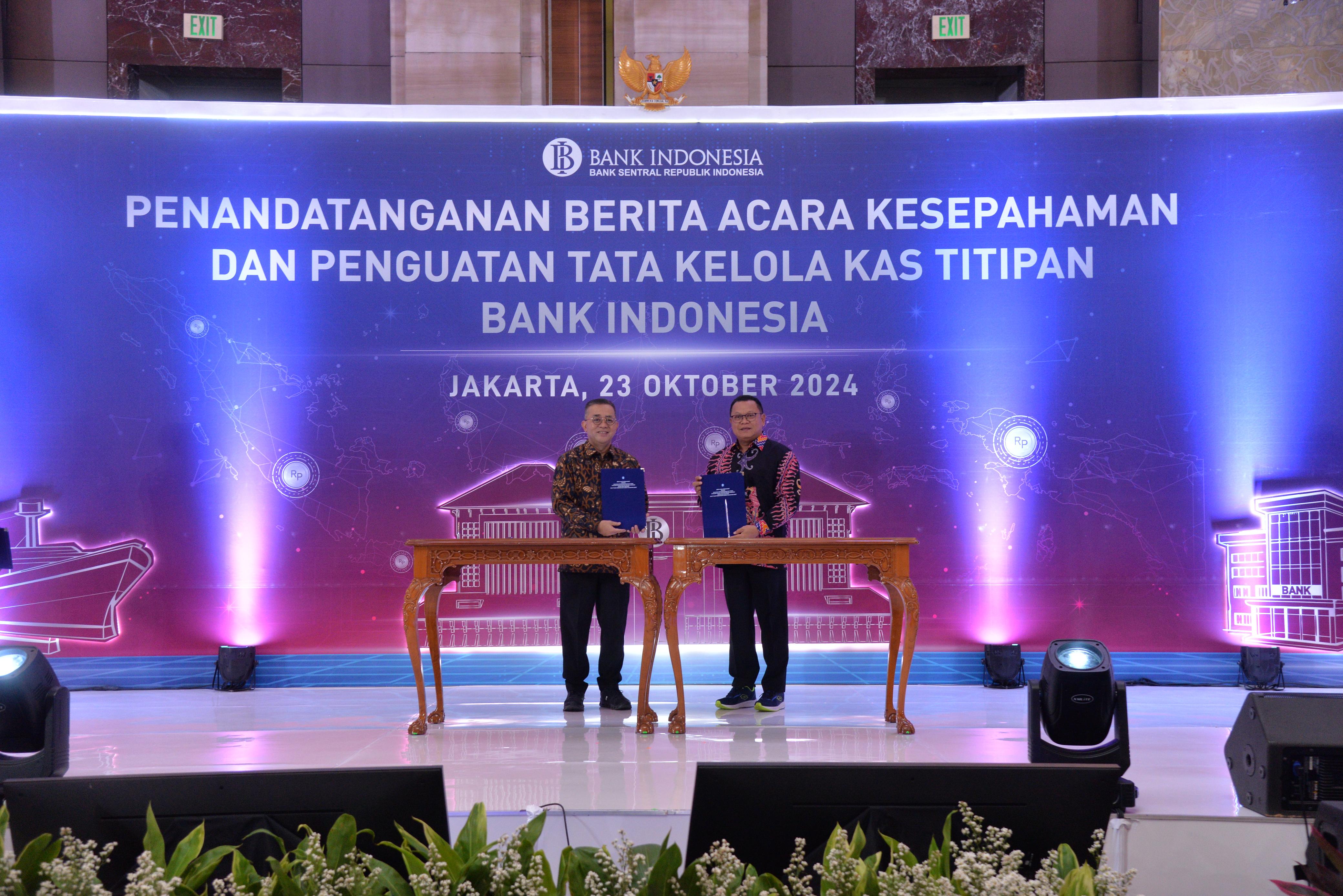 Dirut Bank Kalbar Tansatangani Penguatan Tata Kelola Pengelolaan Kas Titipan dengan Bank Indonesia