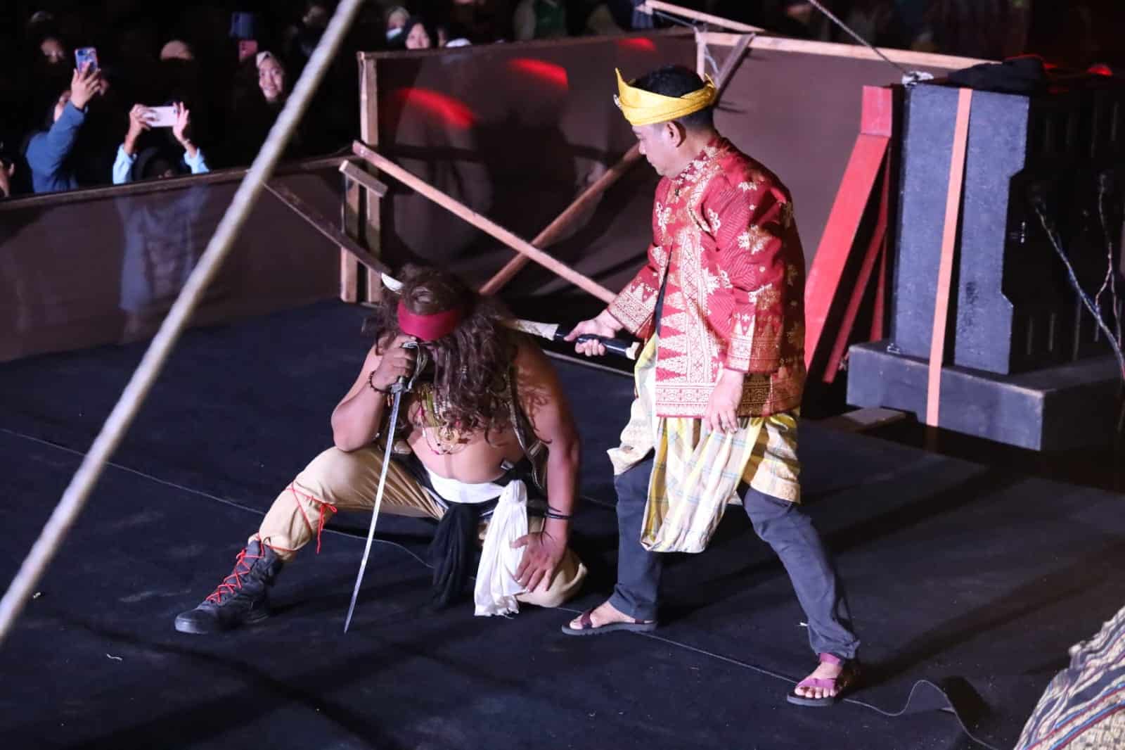 Karnaval Air Suguhkan Teatrikal Sejarah Pontianak