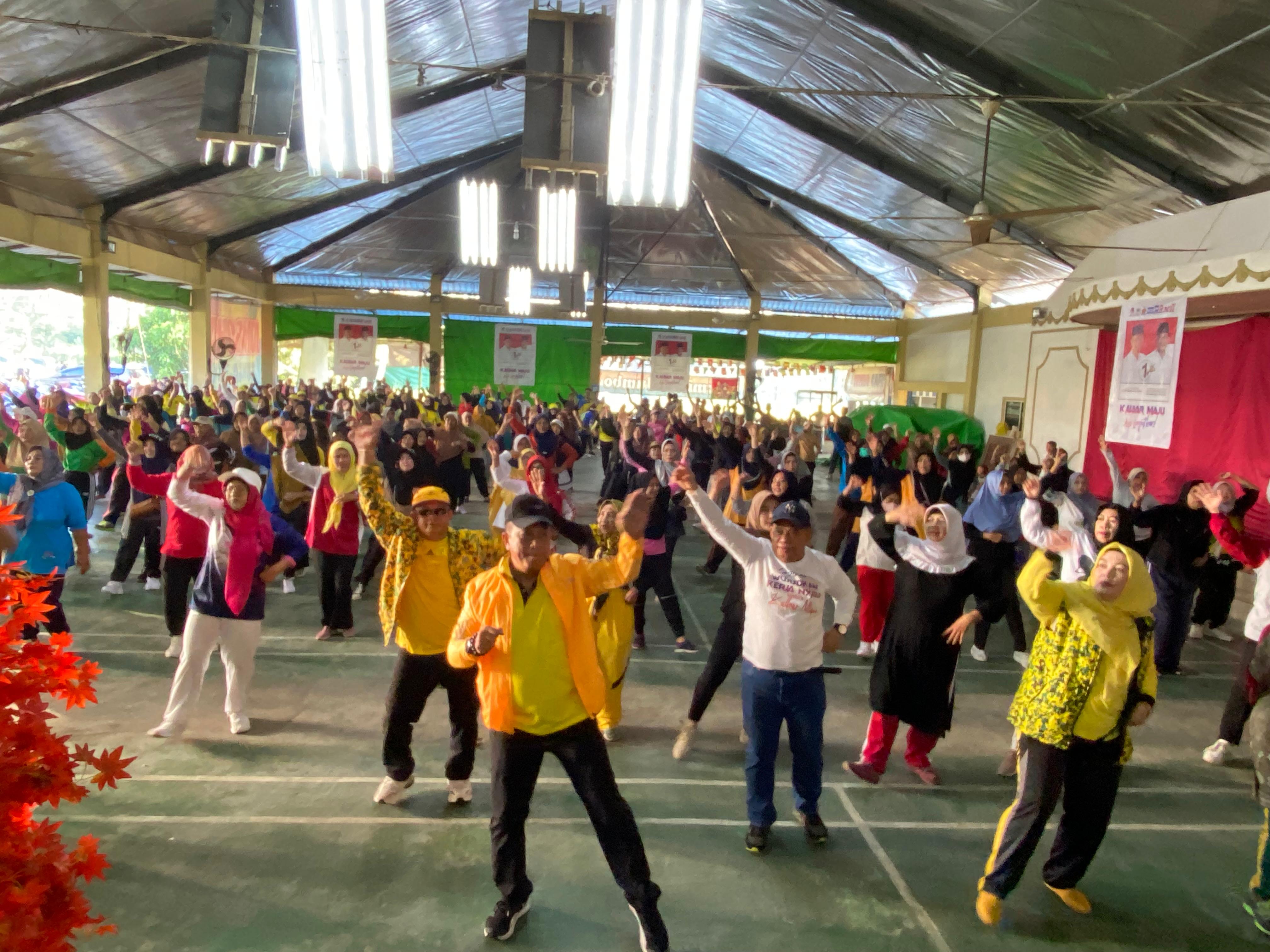 Momen Bang Didi Senam Pagi Bareng Warga Mempawah