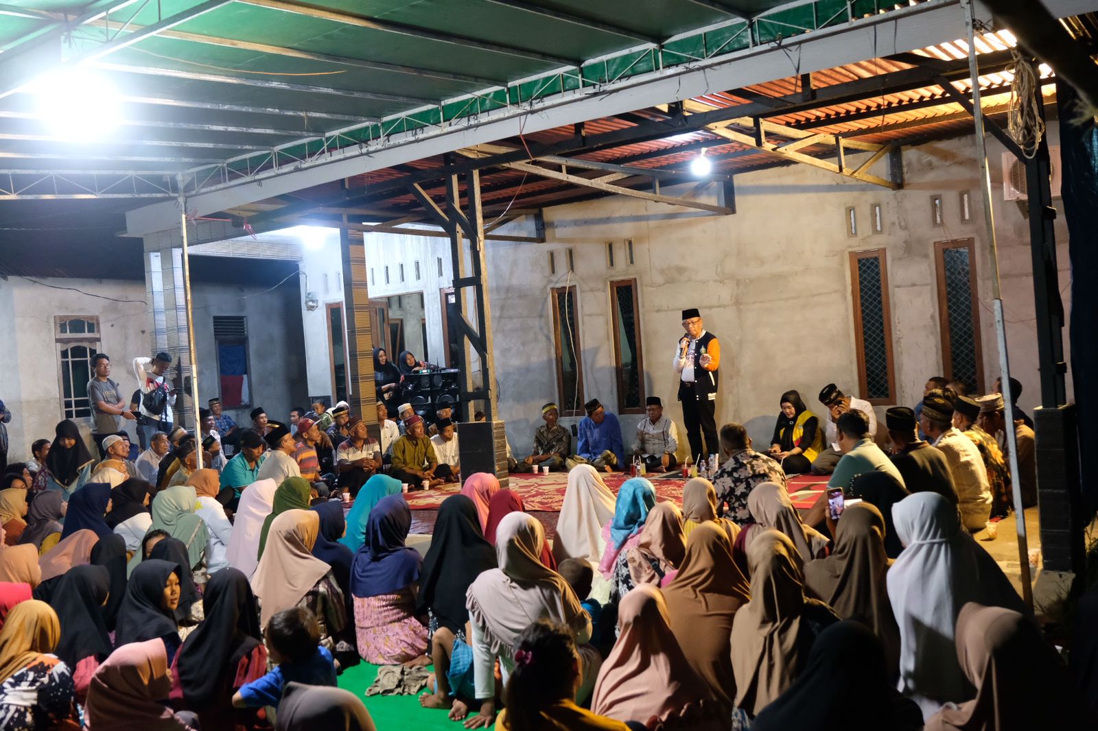 Midji Tampung Aspirasi Masyarakat Desa Sungai Nipah, Siap Bantu Perbaikan Jalan Lingkungan