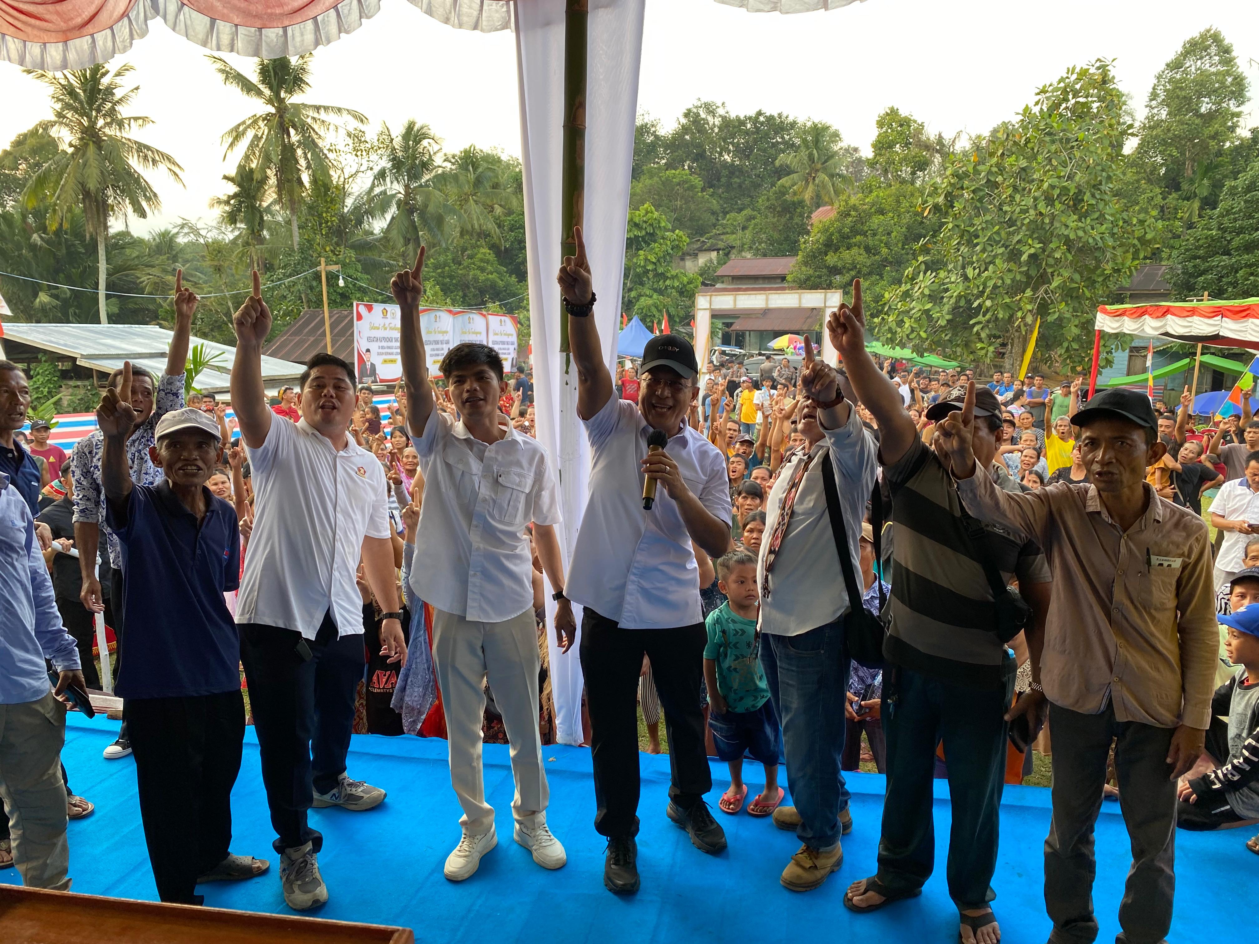 Warga Berinang Lesung Curhat Soal Listrik hingga Pariwisata ke Bang Didi