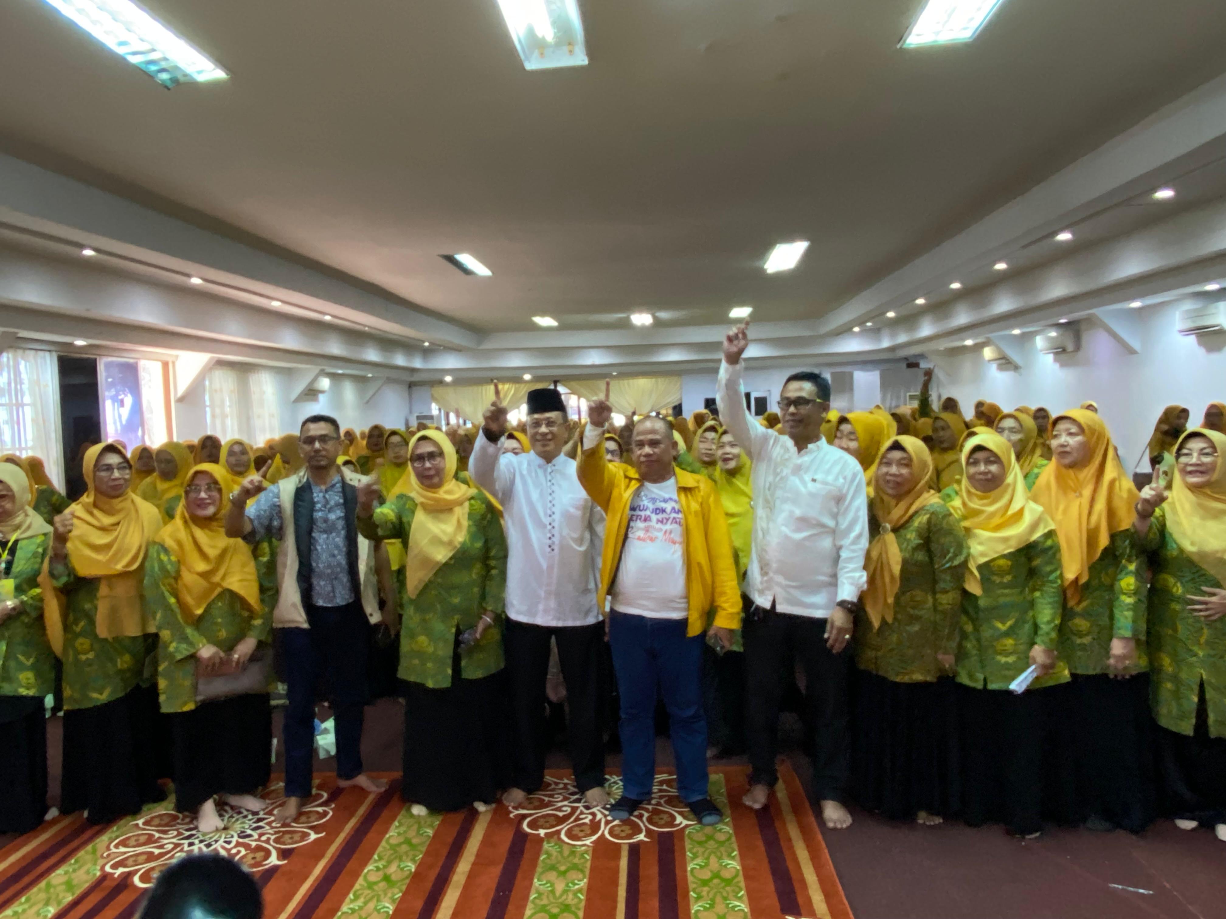 Ibu-ibu Pengajian Harap Midji-Didi Wujudkan Program Beasiswa Untuk Mahasiswa Tak Mampu