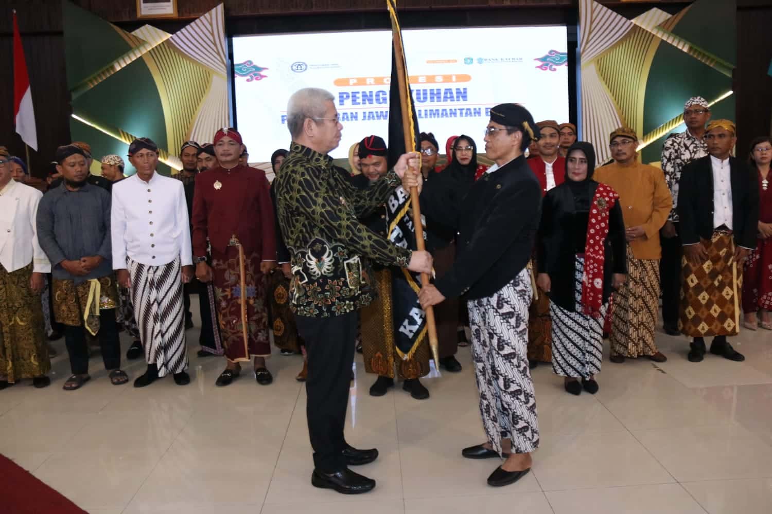 Pj Gubernur Harisson Kukuhkan DPP Paguyuban Jawa di Kalbar