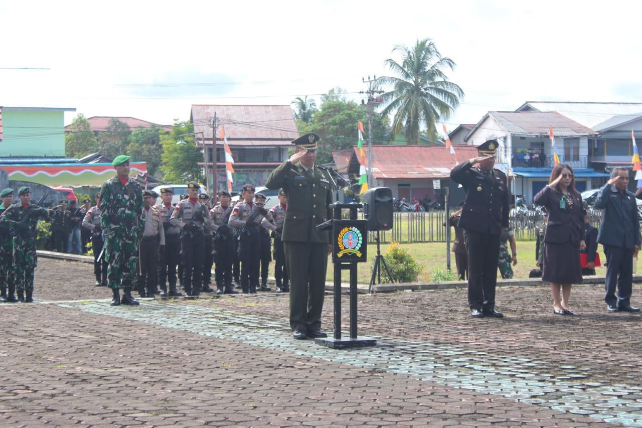 Hari Pahlawan, Kasdim Putussibau Pimpin Upacara Ziarah Nasional