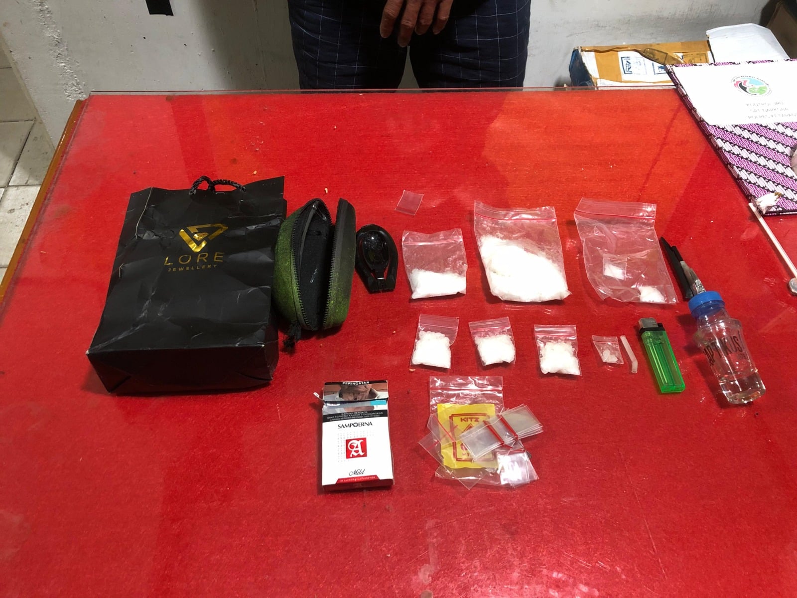 Bawa Sabu di Dalam Mobil, Dua Pelaku Diamankan Polisi di Parkiran Hotel Ketapang