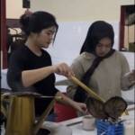 { \Illuminate\Support\Str::words($kategorix->post_title, 30, '') }}