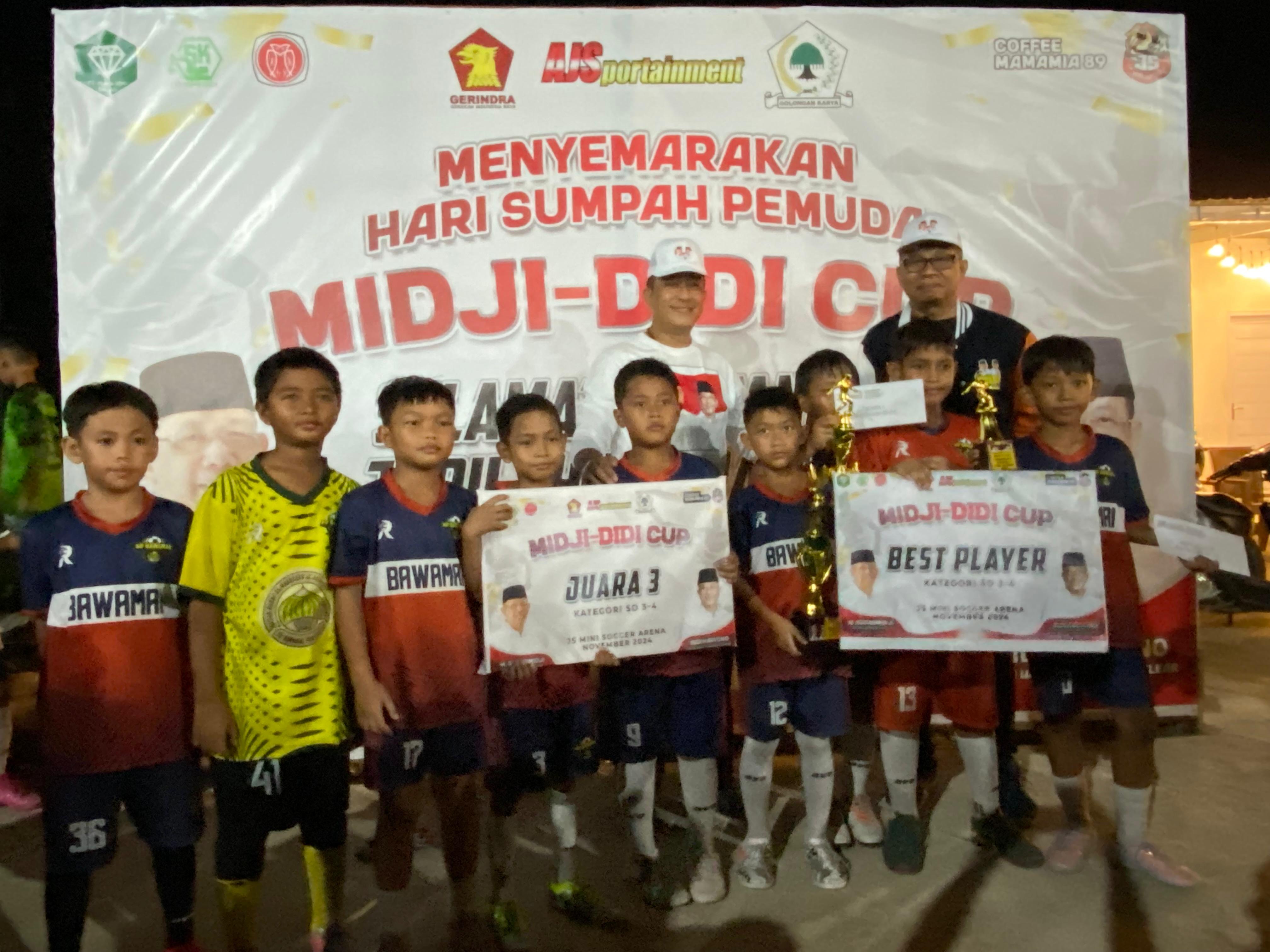 Bang Didi Serahkan Hadiah Pemenang Midji-Didi Cup