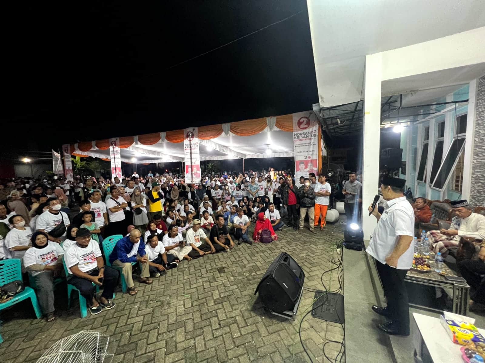 Ribuan Warga Parit Baru Kubu Raya Nyatakan Dukungan Menangkan Norsan-Krisantus