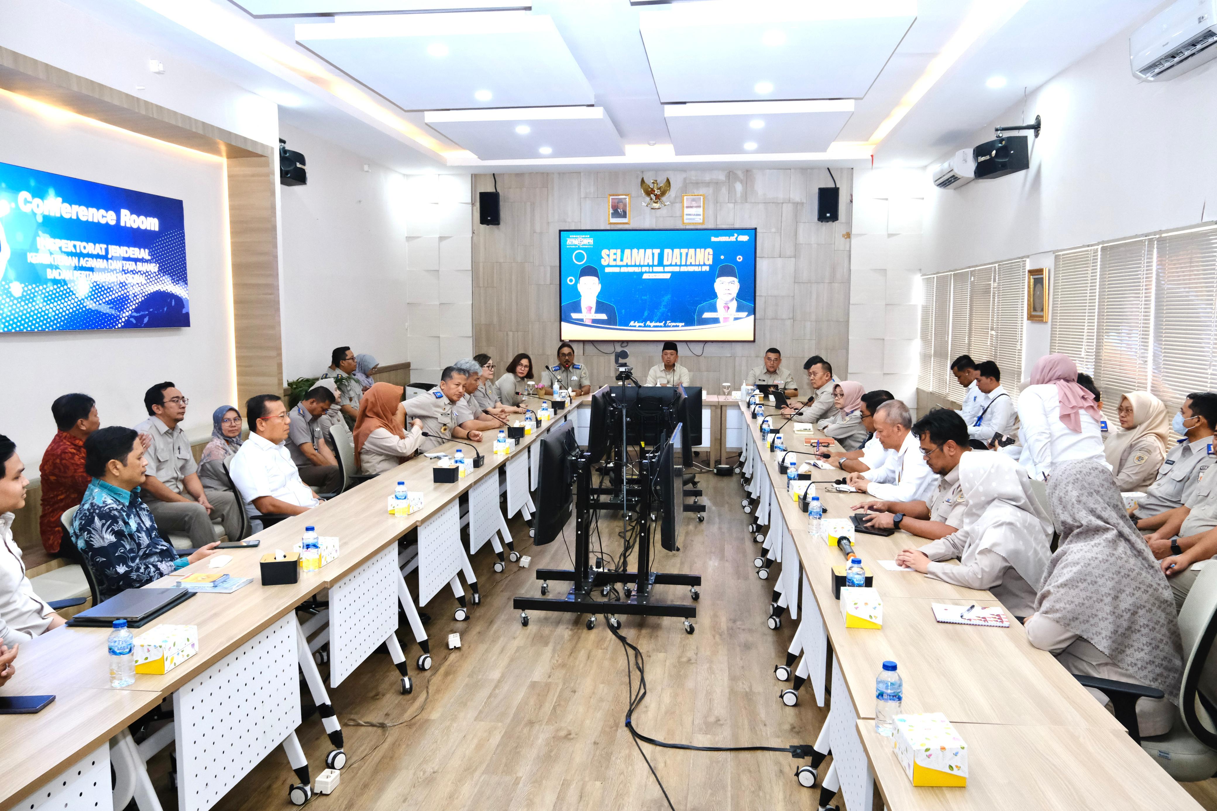 Kunjungan ke Kantor Kementerian ATR/BPN di Jalan Agus Salim, Menteri Nusron Tekankan Penataan SDM yang Adil