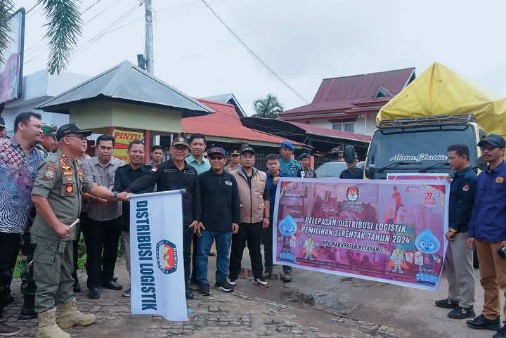 Wakili Bupati Ketapang, Heryandi Lepas Distribusi Logistik Pilkada Serentak 2024