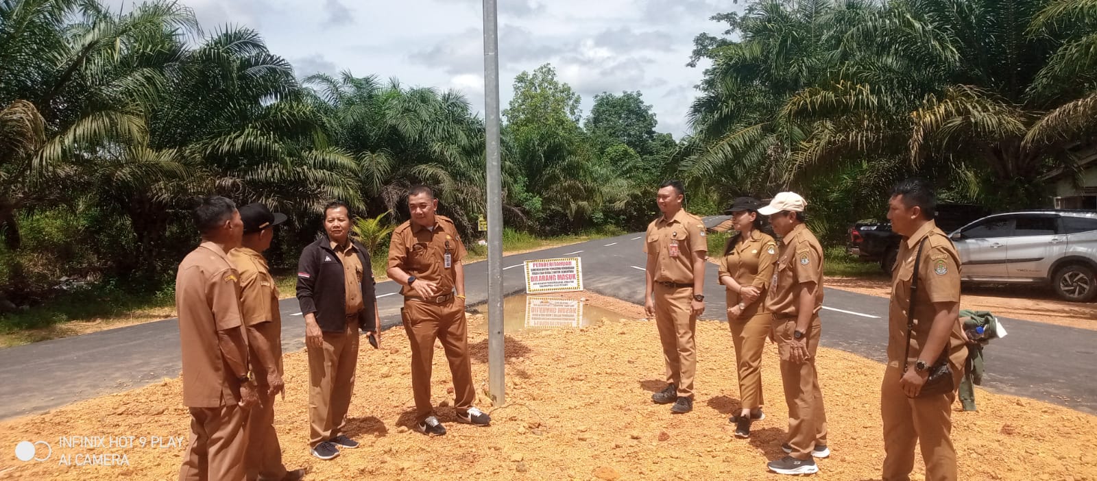Tak Beraspal Sejak Zaman Belanda, Kini Jalan Menuju Makam Kerajaan Tanjungpura "Melinyang"