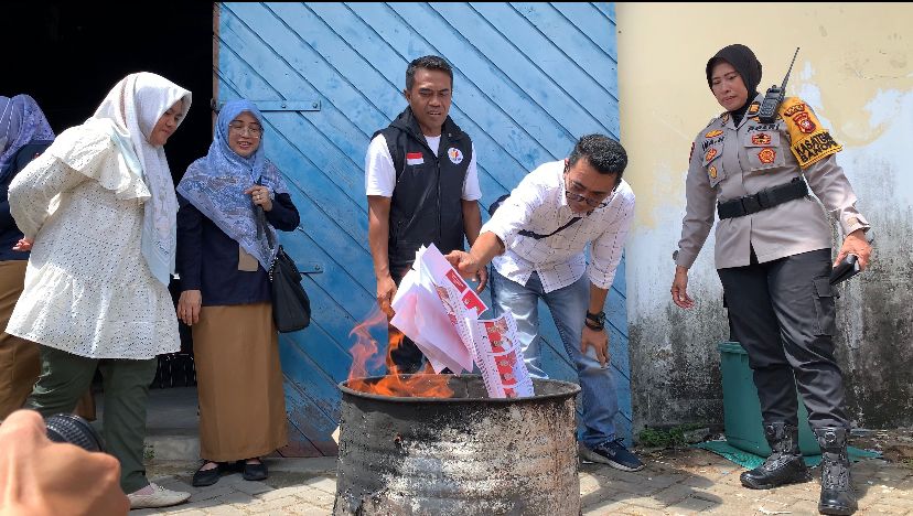 KPU Pontianak Musnahkan 966 Surat Suara Berlebih dan Rusak di Pilkada 2024