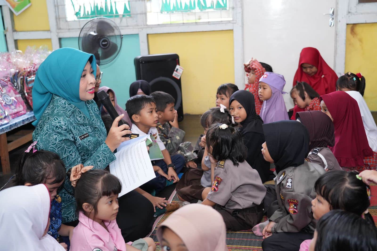 Terapkan New Posyandu, Windy Ajak Anak PAUD TK 1 Pertiwi Dengarkan Dongeng dan Santap Sarapan Sehat