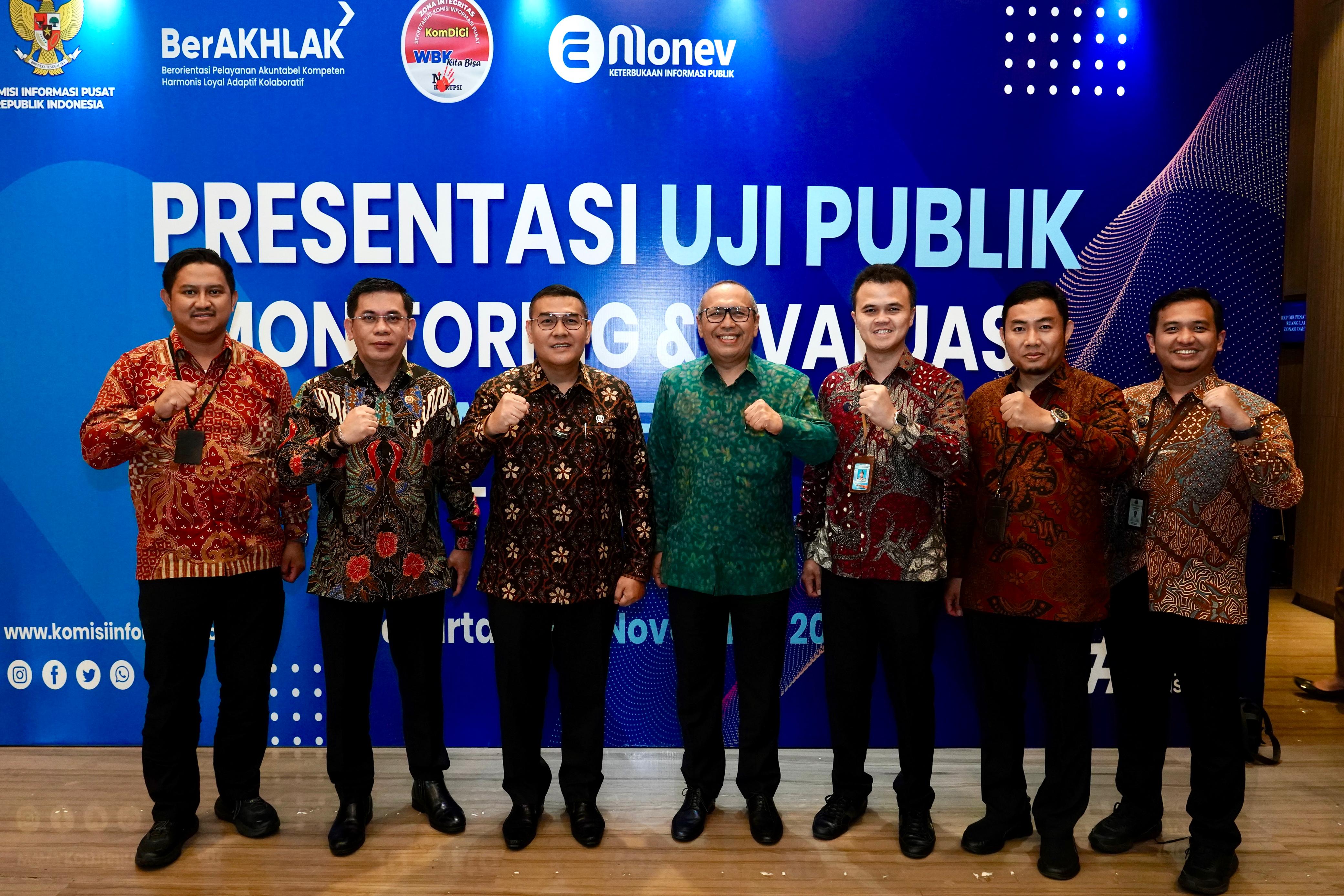 Presentasi Uji Publik, Wamen Ossy Komitmen Dukung Keterbukaan Informasi Publik di Kementerian ATR/BPN