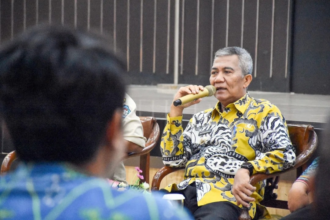 Pj Bupati Beri Arahan Satlinmas se-Kubu Raya