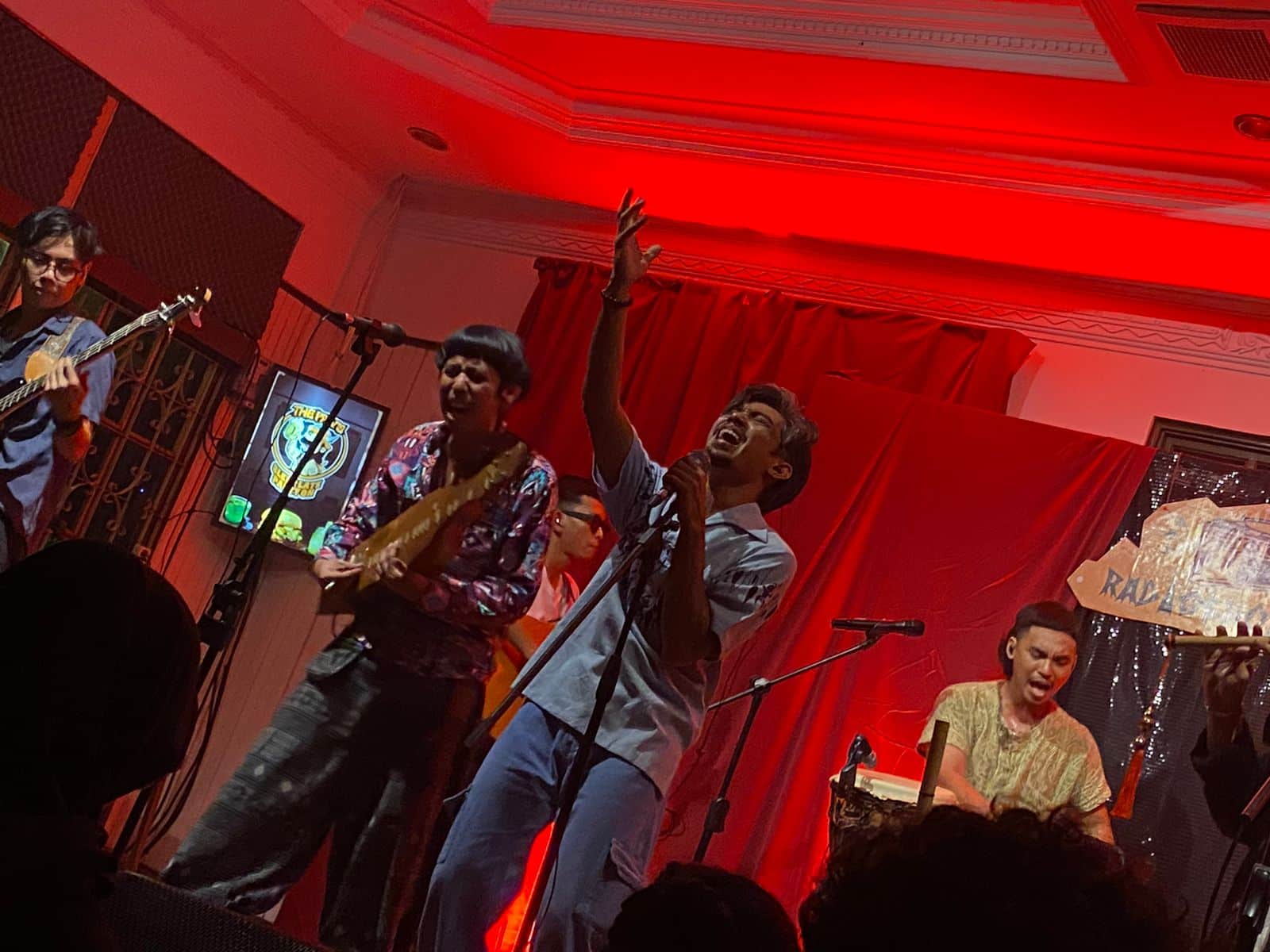 Merahjingga Sampaikan Keresahan Masyarakat Adat Sajingan dalam Mini Showcase Album “Ma Arus”