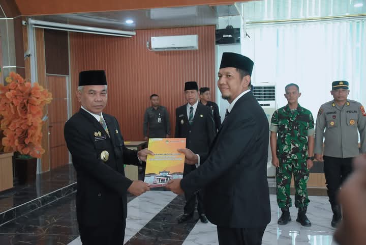 Bupati Ketapang Lantik Penjabat Sekda yang Baru