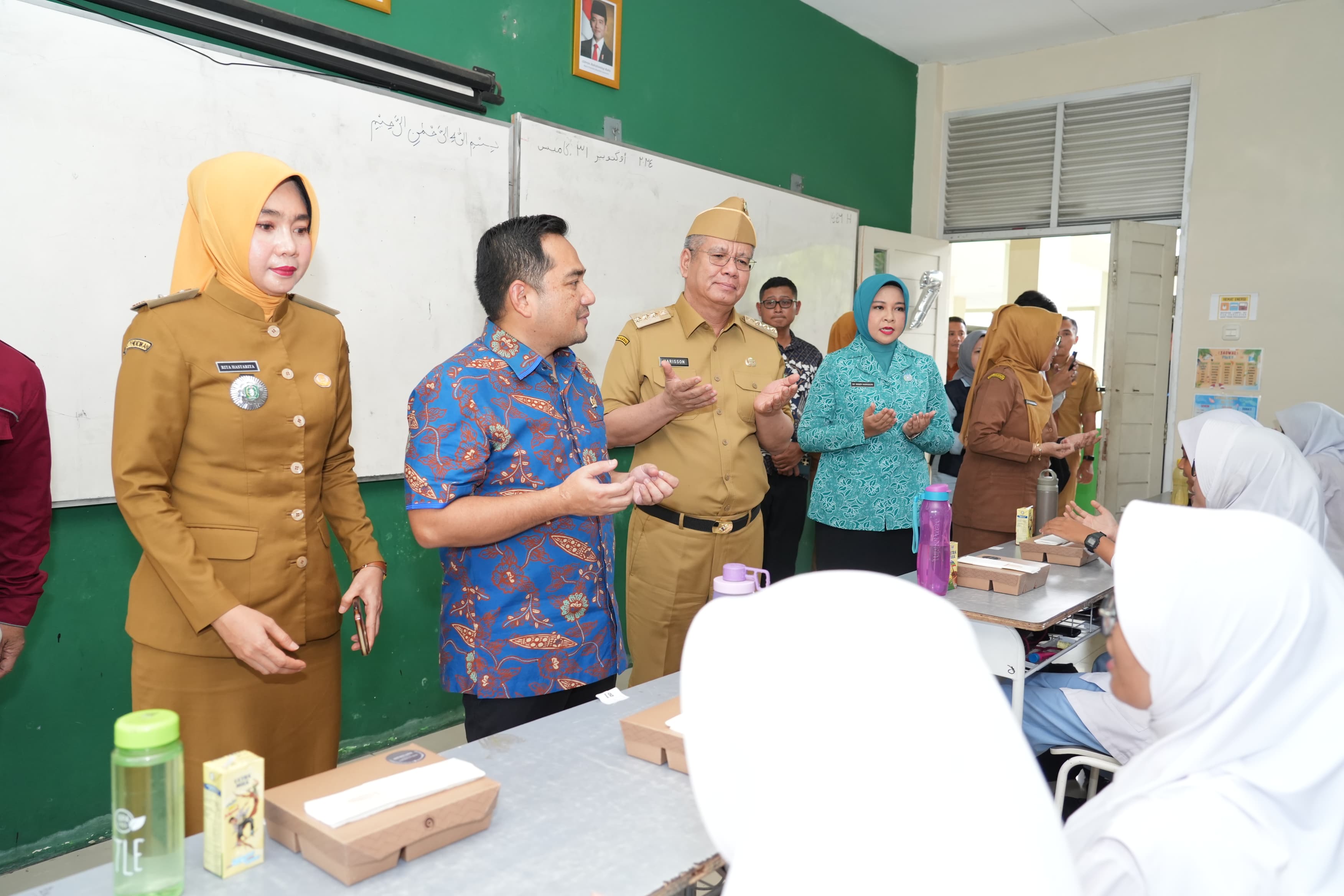 Pemprov Kalbar Sukses Uji Coba Program Makan Bergizi Gratis di SMA Negeri 1 Pontianak