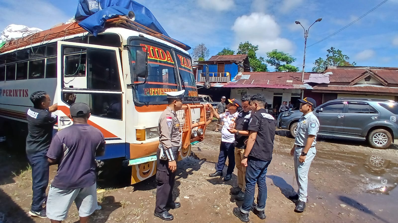 Ramcheck Jelang Nataru, Polres dan Dishub Kapuas Hulu Temukan Dua Operator Bus yang Gunakan PO Tak Sesuai Peruntukan