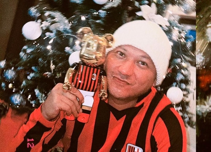 Unik, Gading Marten Rayakan Natal 2024 dengan Pernak-Pernik AC Milan